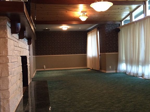 large living room sitting rm