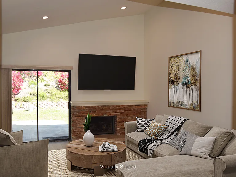 2462 Rikkard Dr — Photo 4