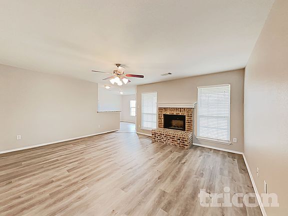 4th image of 1005 Barbara St