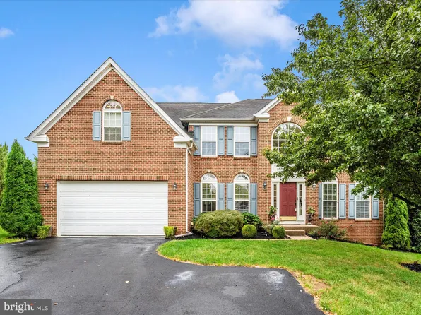 670 Spring Meadow Dr, Westminster, MD 21158