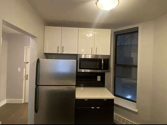 3rd image of 21 W 131st St Front 2
