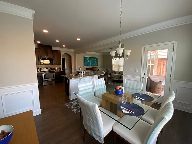 1470 Fort Dr — Photo 10