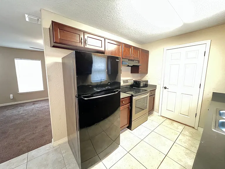 485 Marion Oaks Ln — Photo 10