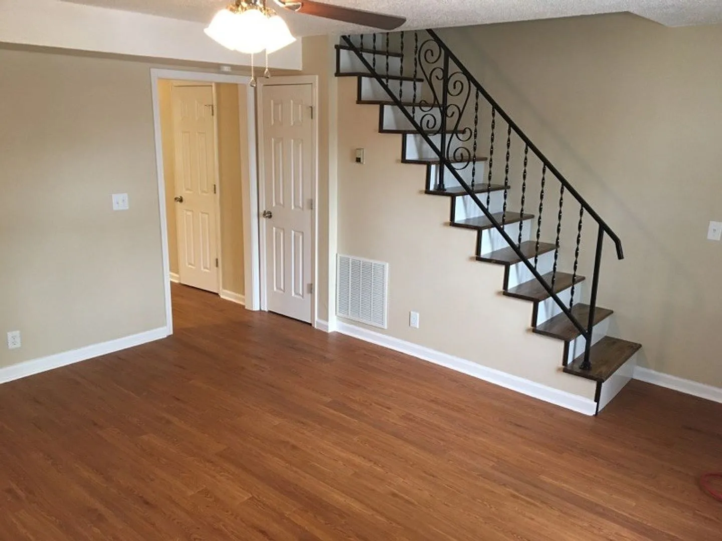 54 E. Caldwell St — Photo 4