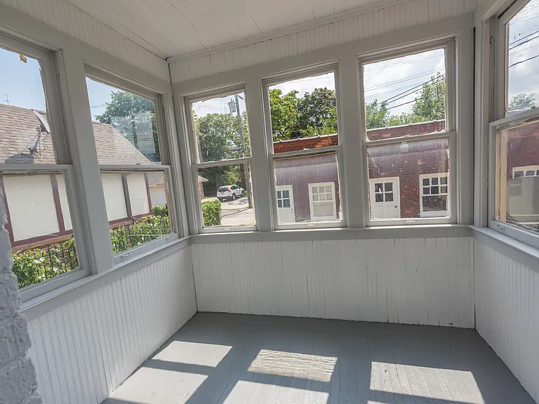 420 E Ferry St #1 — Photo 20