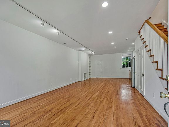 5th image of 1233 4th St NW