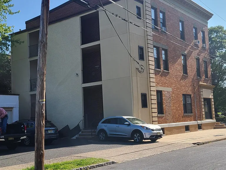 109 Main St #1 — Photo 14