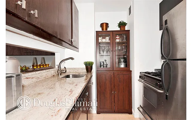 Sold by Douglas Elliman | media 8