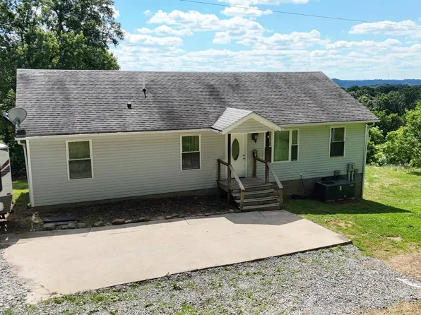 74 Summit Rd, Vienna, WV 26105
