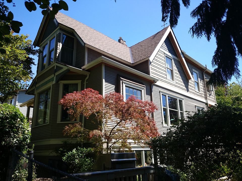 2nd image of 3209 E James St