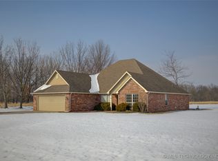 1709 Caddo St, Oologah, OK 74053