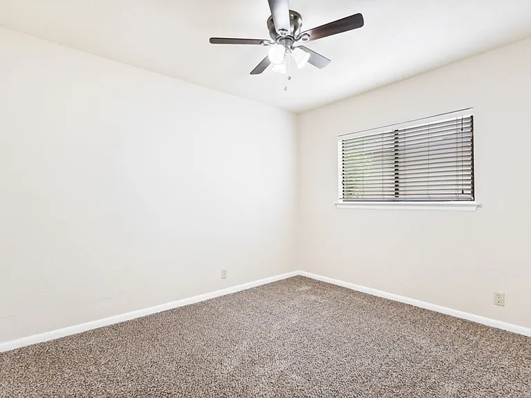 4907 Dare Ln — Photo 18
