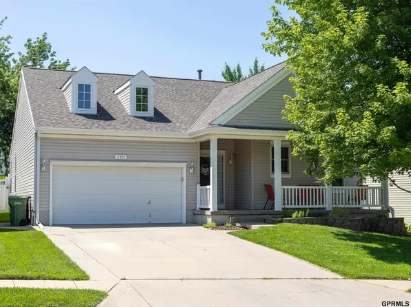 2911 Kelly Dr, Bellevue, NE 68123