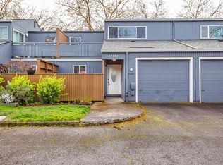 17582 NW Rolling Hill Ln, Beaverton, OR