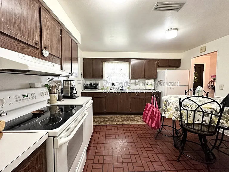 3137 Thistlehill Dr — Photo 12
