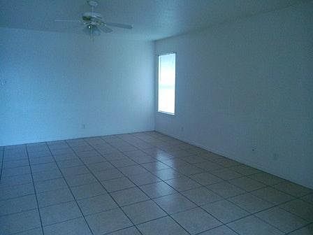 5th image of 2601 Edgefield St #B