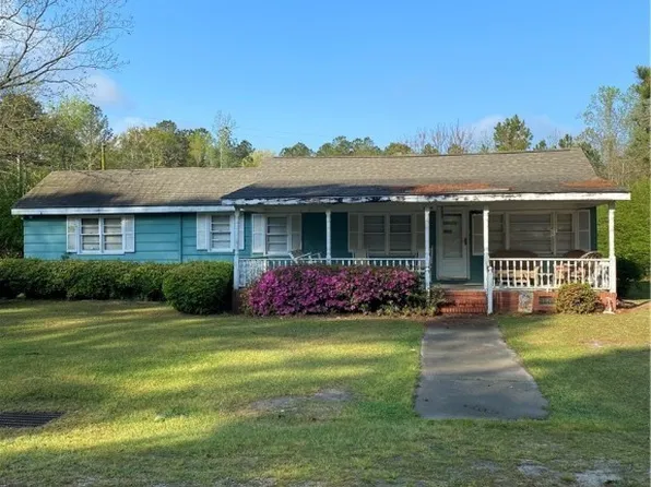 1409 Richardson Rd, Bladenboro, NC 28320