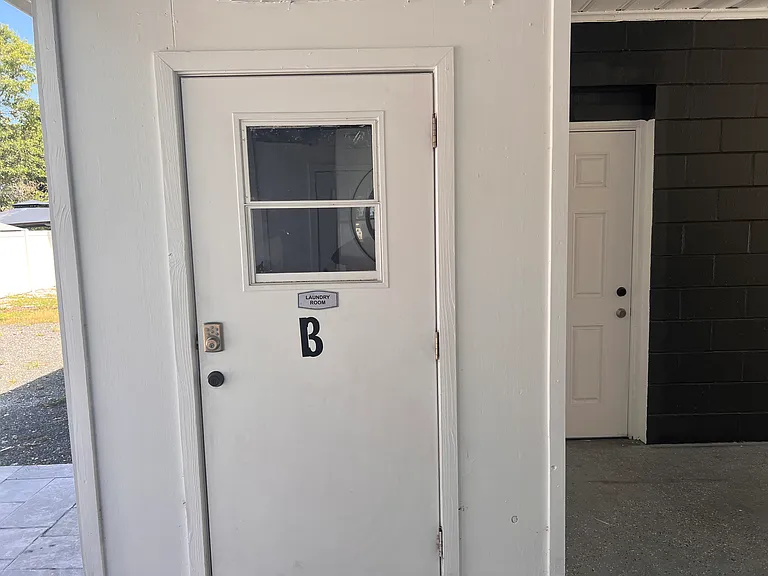 10107 N Aster Ave #B — Photo 17