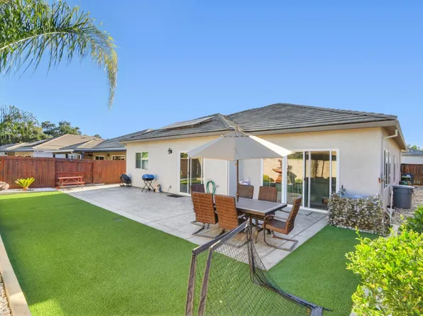 1004 Baywood Greens Dr, Ione, CA 95640