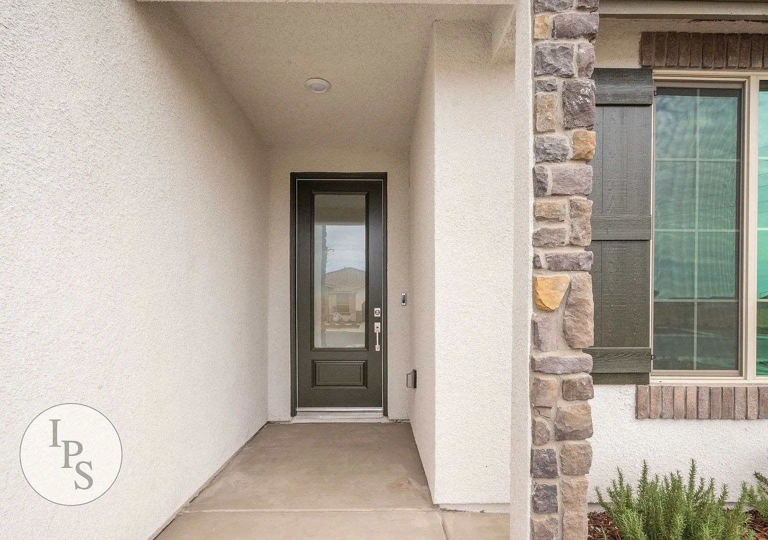 2022 South/East Fresno Home, 4BR/2BA - Lots of Amenities! — Photo 3