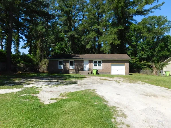 4004 Brandywine Dr, New Bern, NC 28562