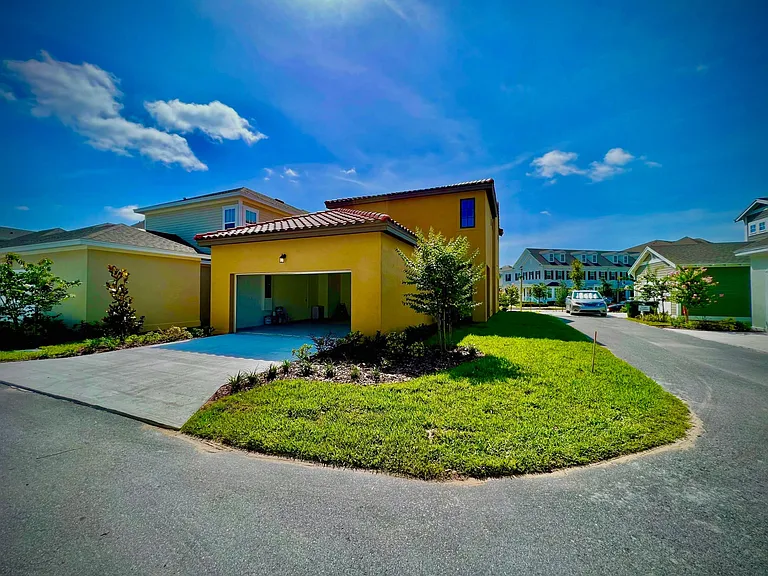 2116 Celebration Blvd — Photo 33