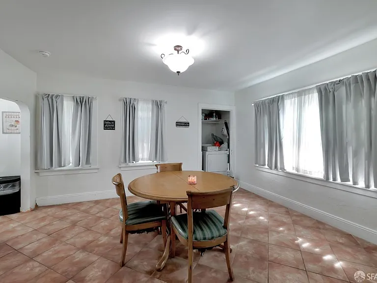 609 S Delaware St — Photo 14