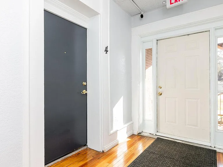 220 E Main St #9 — Photo 14
