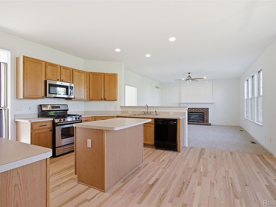 496 Pleasant Ridge Dr, photo 13