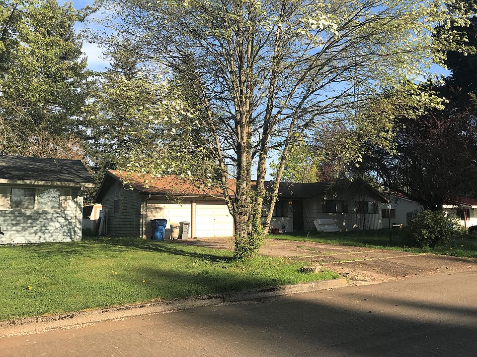 2nd image of 803 SE 105th Ave