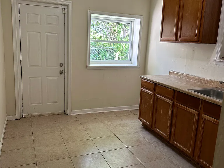 5653 Heiskell St #HOUSE — Photo 1