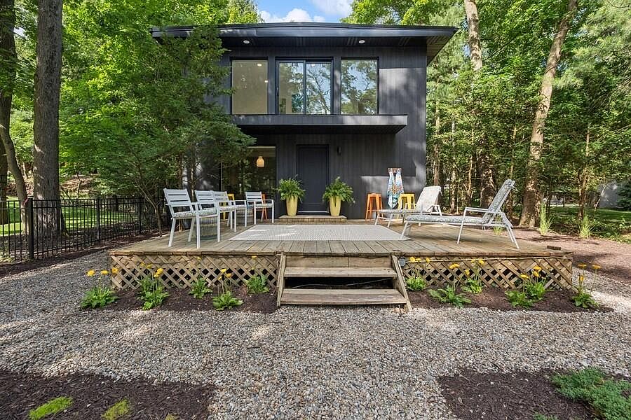 1st image of 81 Pokagon Trl