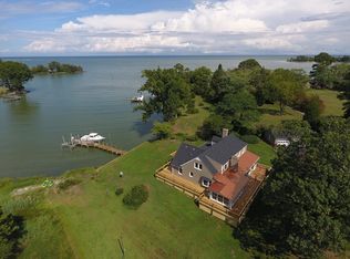 377 Kent Cove Rd, Kilmarnock, VA 22482