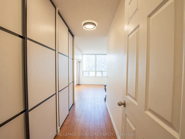 7 Bishop Ave #1604 — Photo 20