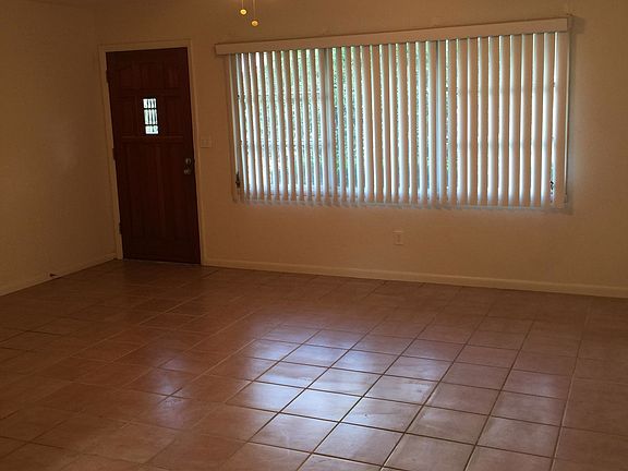 4th image of 1240 NW 55th St