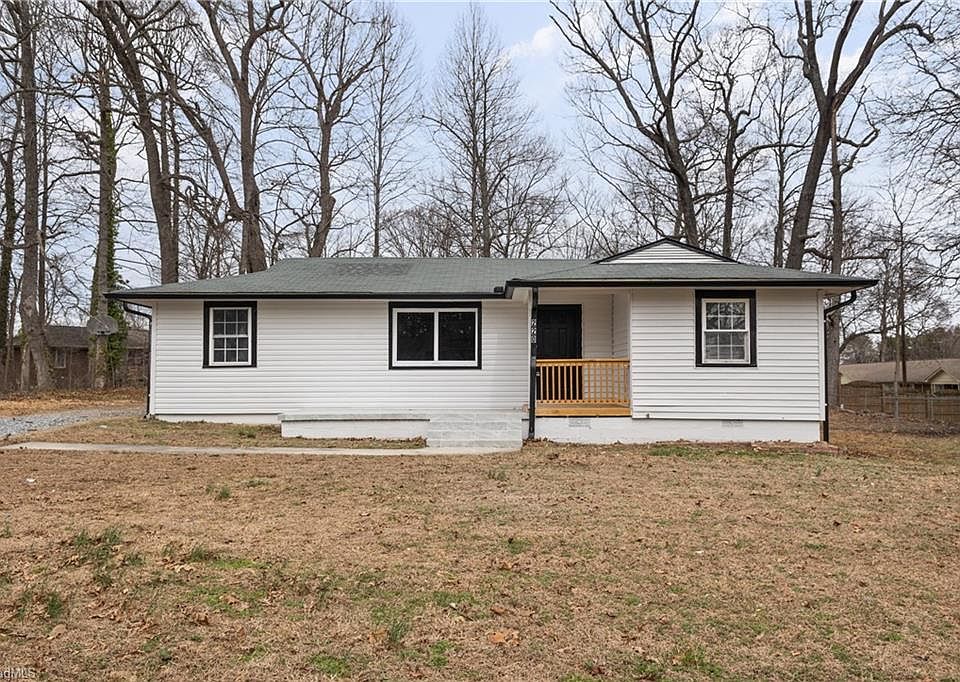 1st image of 220 Hedgecock Rd