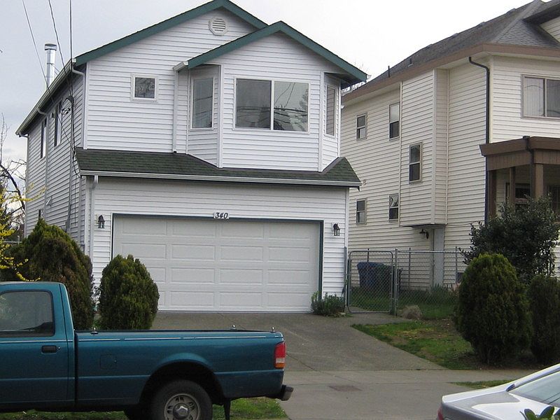 Front View : Front View And The South Side Neighbor