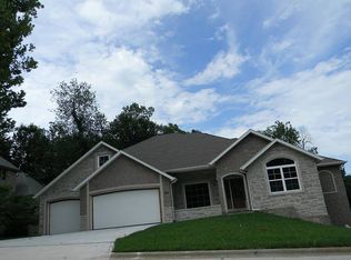 2987 W Nottingham St, Springfield, MO 65810