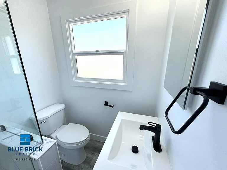 512 N Normandie Ave #4 — Photo 5