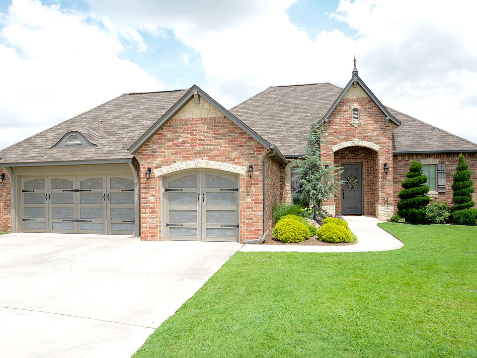 1st image of 5109 SW 126th Pl