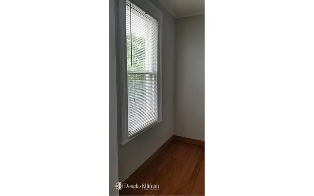 Rented by Douglas Elliman | media 26