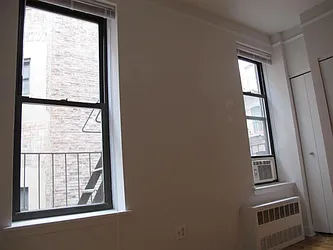 Rented by Metropolis Real Estate of Manhattan