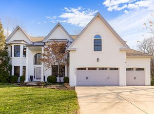 13167 Rosewood St, Overland Park, KS 66209