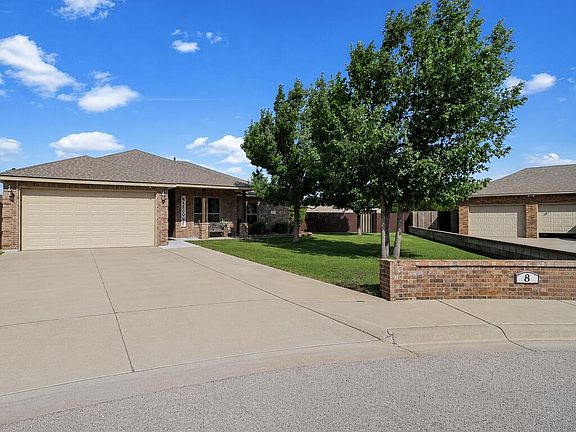 2nd image of 8 NW Sage Cir