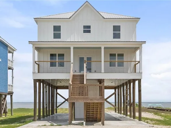 2626 Bridgeview Dr, Dauphin Island, AL 36528