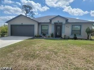 818 Albert Ave, Lehigh Acres, FL 33971
