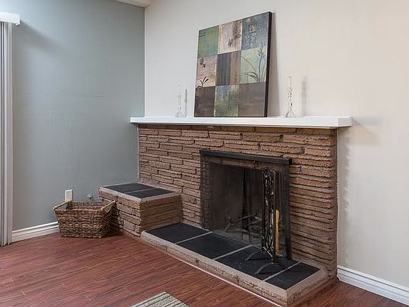 5th image of 2481 Sunny Glen Way