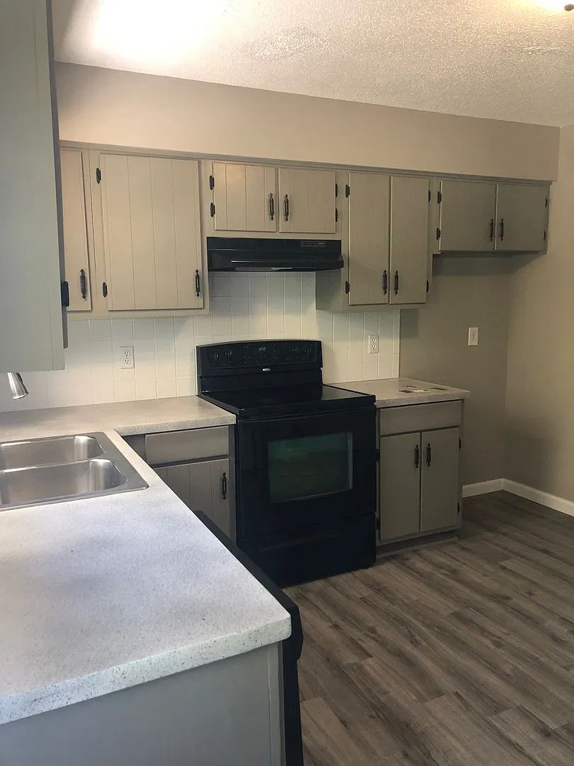 Newly remodeled 2 bedroom duplex in SW Springfield! — Photo 3