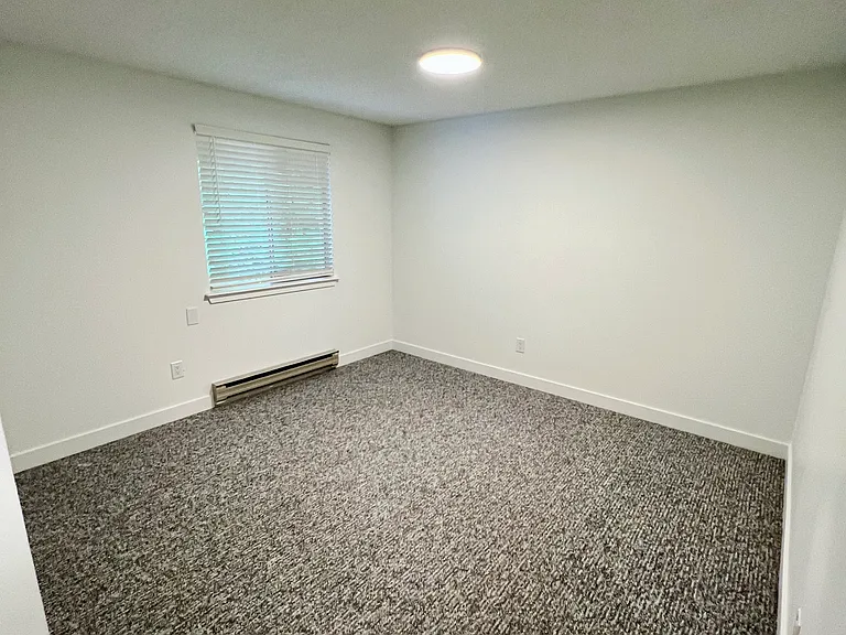 504 Kendall St — Photo 18