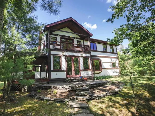 3 Hillman Road, Woodstock, NY 12498